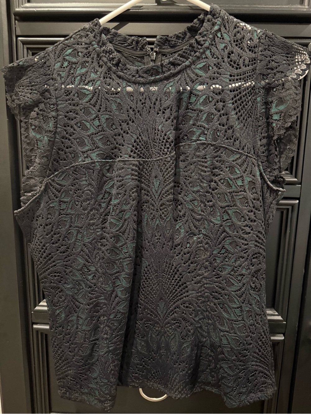 White House Black Market Black/green undertone Lace Overlay Cap Sleeve Blouse